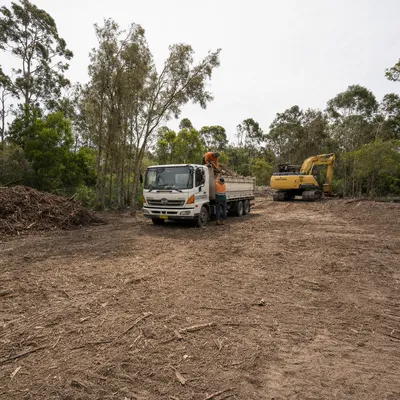 Land Clearing in Townsville. Residential and small acreage block clearing. Vegetation removal, mulching and site prep for new builds, sheds or driveways.